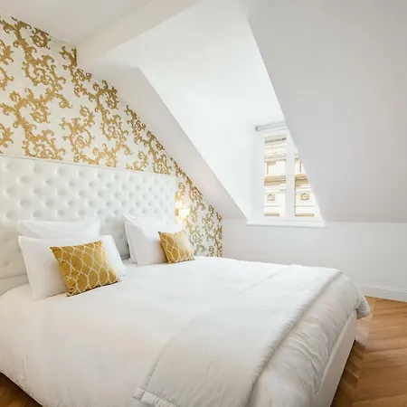 Les Demoiselles A - Au Pied Du Chateau Apartment *